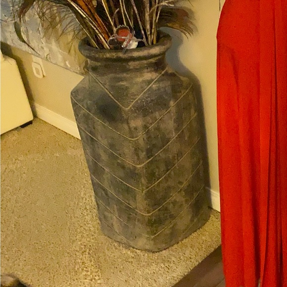 Beautiful red dress for any occasion. - Picture 6 of 15